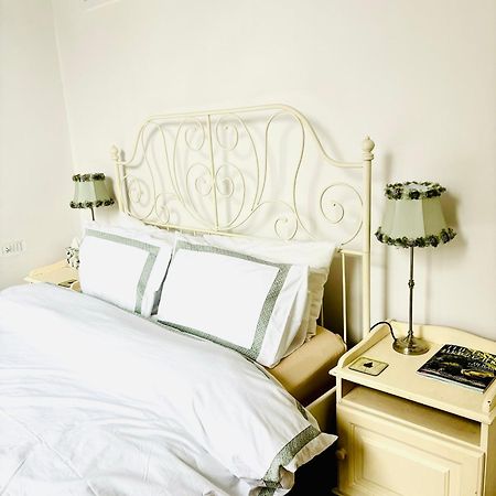 Charming Apartment In The Heart Of Bath Exterior photo